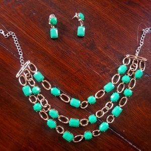 Kelly Green & Gold tone Costume Jewelry Set - earrings & matching necklace